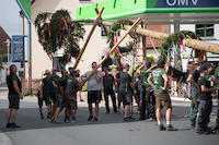 KIrchweihbaum aufstellen, Leerstetten, 2022